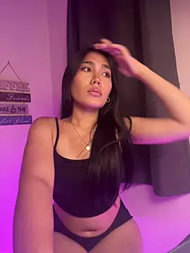 Snapshot of xo_mixy chatting on 11.21.25 xo mixy online show from 11.21.25