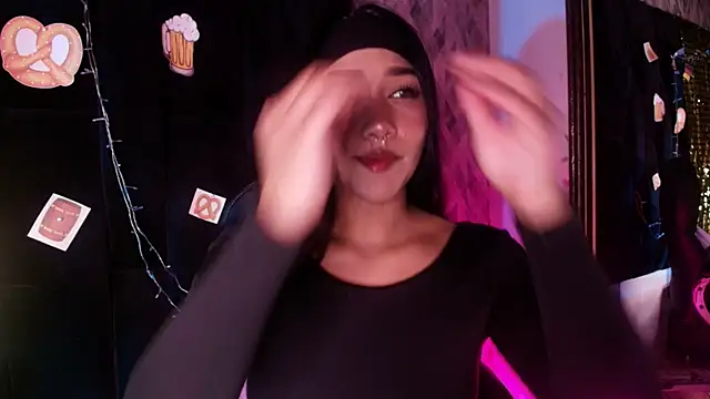 wensheng  online show from 09.15.25