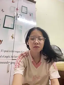 meomeo2k6 online show from 10.21.25