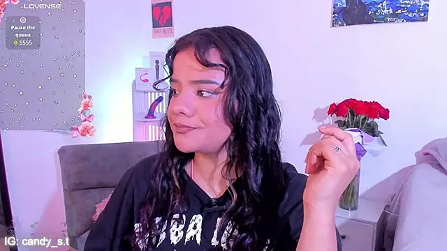 Shophie thoopson online show from 06.03.26