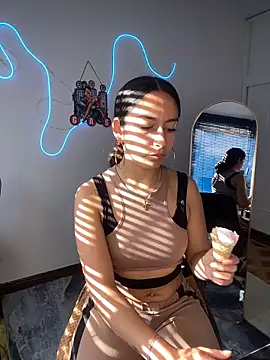 Snapshot of Alaska_euphoria chatting on 11.26.25 Alaska euphoria online show from 11.26.25