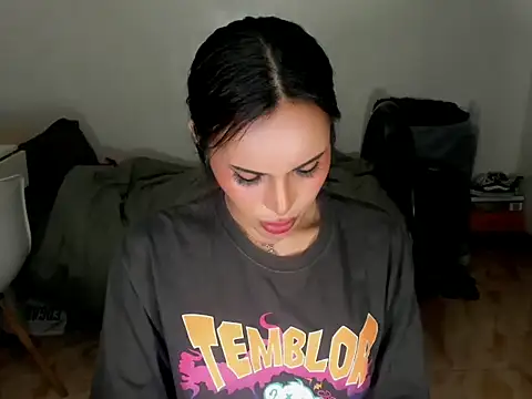 prettylittlesuckerr online show from 09.24.25