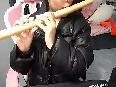 Snapshot of Ori-Yannie chatting on 11.19.25 Ori-Yannie online show from 11.19.25