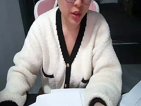 Snapshot of Ori-Yannie chatting on 02.14.26 Ori-Yannie online show from 02.14.26