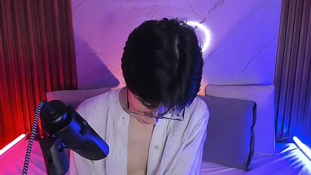 Snapshot of luixdust_ chatting on 09.26.25 luixdust online show from 09.26.25