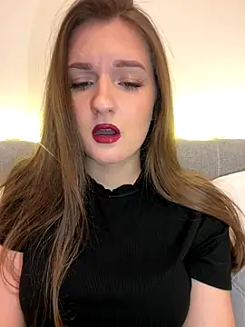 Snapshot of AdelinaEmber chatting on 10.03.25 AdelinaEmber online show from 10.03.25