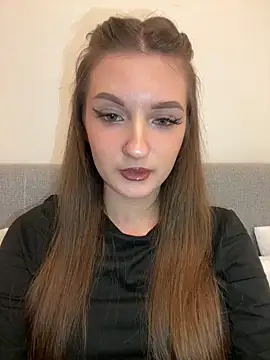 AdelinaEmber online show from 12.17.25