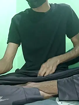 Snapshot of rockyy23boy chatting on 10.04.25 rockyy23boy online show from 10.04.25