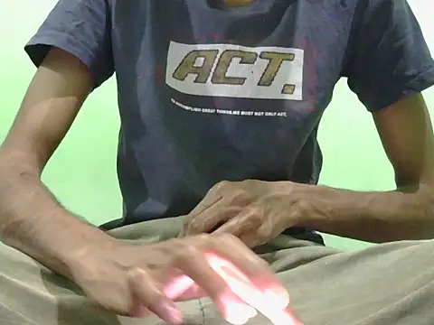 Snapshot of rockyy23boy chatting on 10.07.25 rockyy23boy online show from 10.07.25