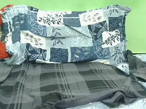 Snapshot of rockyy23boy chatting on 11.27.25 rockyy23boy online show from 11.27.25