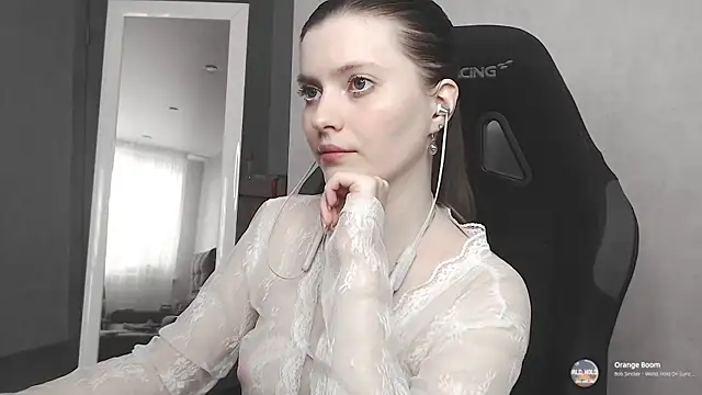 Snapshot of cute_elfy_ chatting on 09.26.25 cute elfy online show from 09.26.25