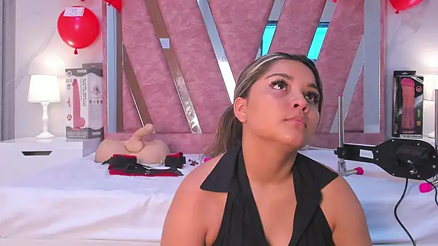 Wonderkloe  online show from 02.20.26