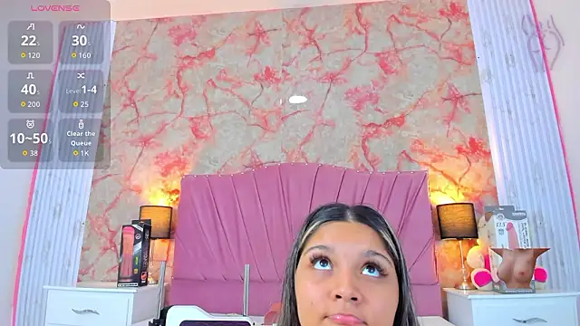 Wonderkloe  online show from 03.18.26