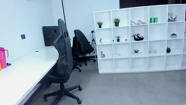 Snapshot of megan_bigboobs_ chatting on 10.19.25 megan bigboobs online show from 10.19.25