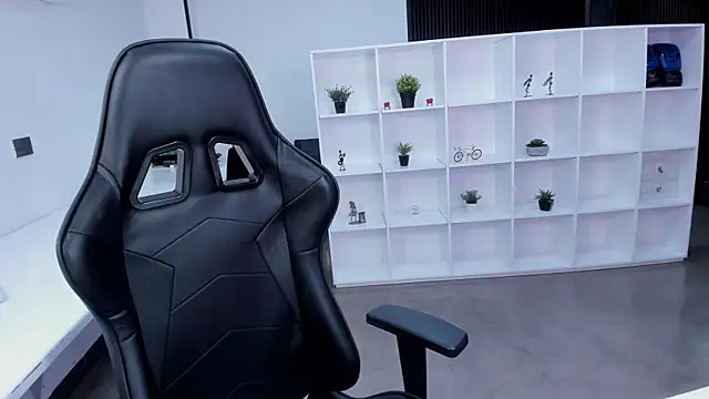 Snapshot of megan_bigboobs_ chatting on 11.05.25 megan bigboobs online show from 11.05.25