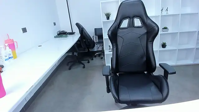 Snapshot of megan_bigboobs_ chatting on 11.14.25 megan bigboobs online show from 11.14.25