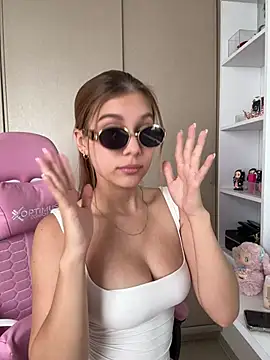 Nikii   online show from 03.25.26