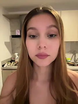 Snapshot of Nikii__ chatting on 04.19.26 Nikii online show from 04.19.26