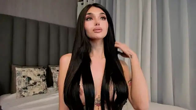 Snapshot of EmeraldGreyson chatting on 02.06.26 EmeraldGreyson online show from 02.06.26