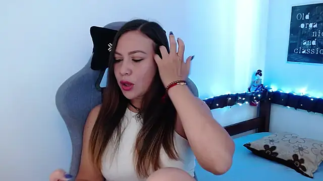 Luna-Gomez online show from 10.09.25