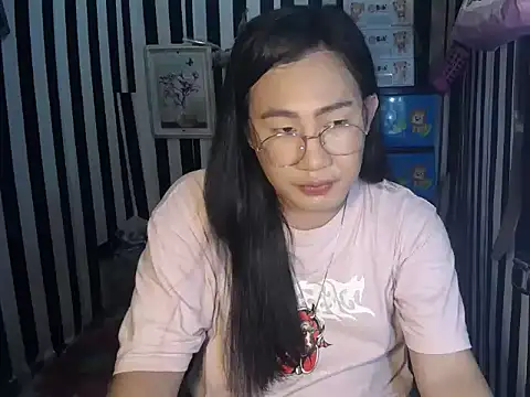 Snapshot of behappy4me chatting on 07.26.26 behappy4me online show from 07.26.26