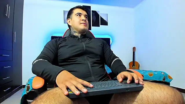 Snapshot of thiago__cp01 chatting on 03.10.26 thiago cp01 online show from 03.10.26
