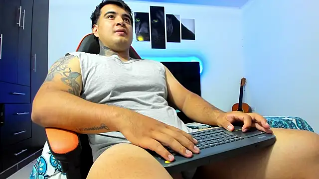 Snapshot of thiago__cp01 chatting on 03.25.26 thiago cp01 online show from 03.25.26