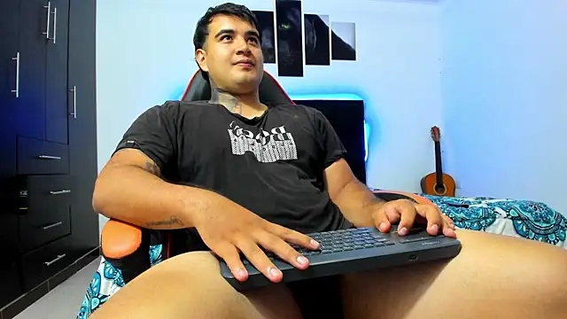 Snapshot of thiago__cp01 chatting on 03.27.26 thiago cp01 online show from 03.27.26