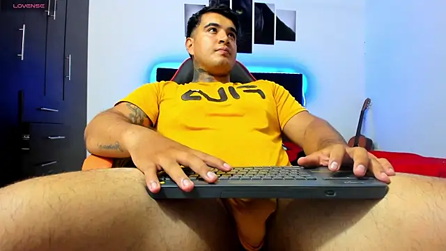 Snapshot of thiago__cp01 chatting on 05.09.26 thiago cp01 online show from 05.09.26