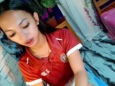 Snapshot of Simi_Ipit chatting on 06.15.26 Simi Ipit online show from 06.15.26