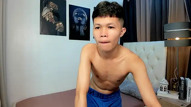 Snapshot of crazyasiantwink chatting on 09.13.25 crazyasiantwink online show from 09.13.25