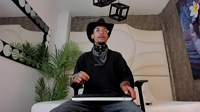 Snapshot of Thiagoferreti chatting on 10.09.25 Thiagoferreti online show from 10.09.25