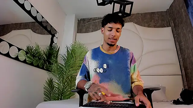 Snapshot of Thiagoferreti chatting on 10.16.25 Thiagoferreti online show from 10.16.25