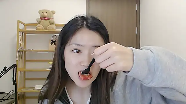 Snapshot of Mimi-cnbaby chatting on 03.29.26 Mimi-cnbaby online show from 03.29.26