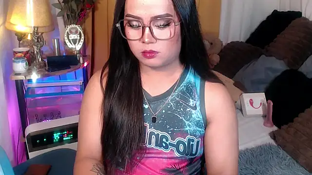 Snapshot of YourSweet-mich chatting on 04.23.26 YourSweet-mich online show from 04.23.26