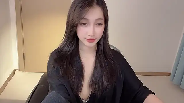 Snapshot of Seraphina-se chatting on 10.12.25 Seraphina-se online show from 10.12.25