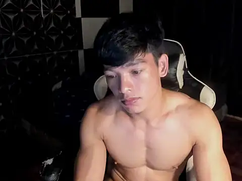 AsianHotBODYY online show from 12.19.25