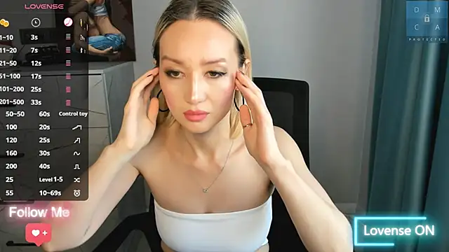 MinaDiamondd online show from 10.26.25