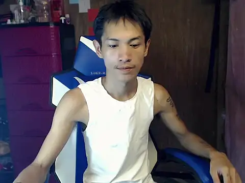 Snapshot of riks_tyler chatting on 07.18.26 riks tyler online show from 07.18.26