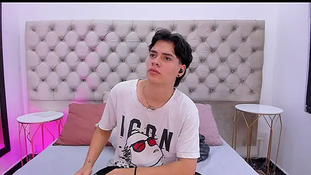 BenitoSaenz online show from 11.18.25