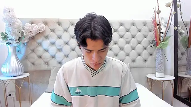 BenitoSaenz online show from 11.25.25