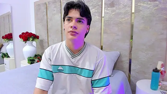 BenitoSaenz online show from 12.20.25