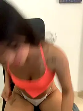 Snapshot of Luna_20x chatting on 10.16.25 Luna 20x online show from 10.16.25