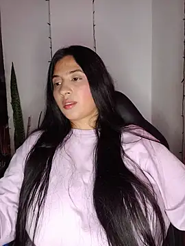 Snapshot of VALENTINA_ROUSE_ chatting on 05.28.26 VALENTINA ROUSE online show from 05.28.26
