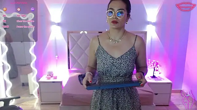 Snapshot of Rosalind_tay chatting on 02.24.26 Rosalind tay online show from 02.24.26