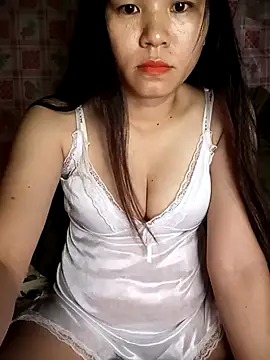 Snapshot of Ladygirl_x chatting on 10.16.25 Ladygirl x online show from 10.16.25