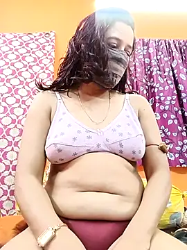 Hotpuja25 online show from 04.12.26
