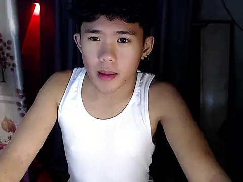 Snapshot of twink_asianbunny chatting on 09.20.25 twink asianbunny online show from 09.20.25