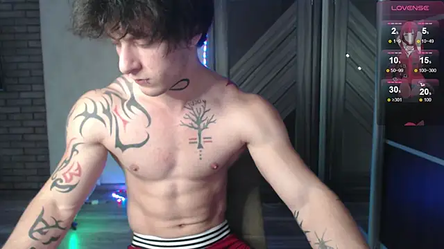 Snapshot of Brendan__Piks chatting on 11.22.25 Brendan Piks online show from 11.22.25