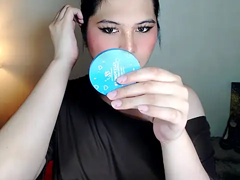 NaomiSmall online show from 01.11.26